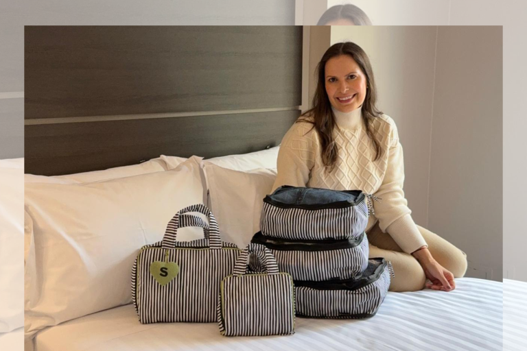 Sophia Catalogne organizando a mala para viagem ao Chile com acessórios Frika's